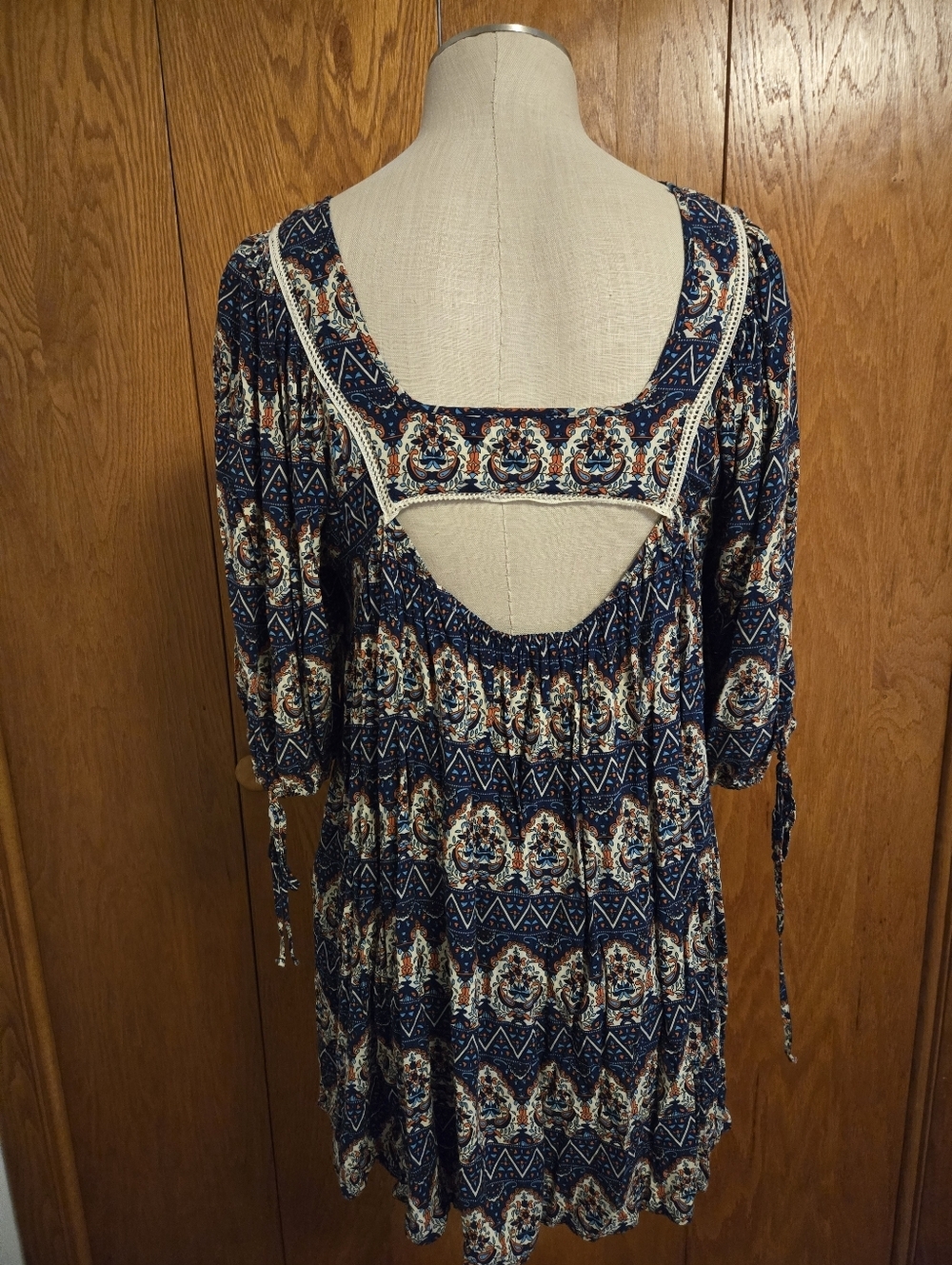 UMGEE Boho Navy Floral Square-Neck Mini Dress With Pockets. Size Large. - Picture 5 of 11